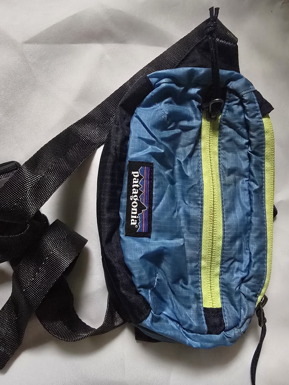 Patagonia Discontinued Lightweight  Blue Waist Pack with Lime Zipper